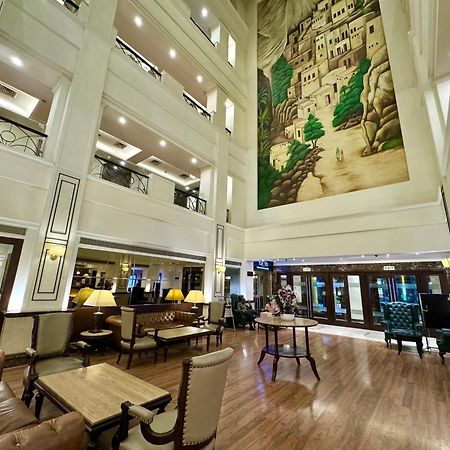 Ramada By Wyndham Jalandhar City Center Exterior photo
