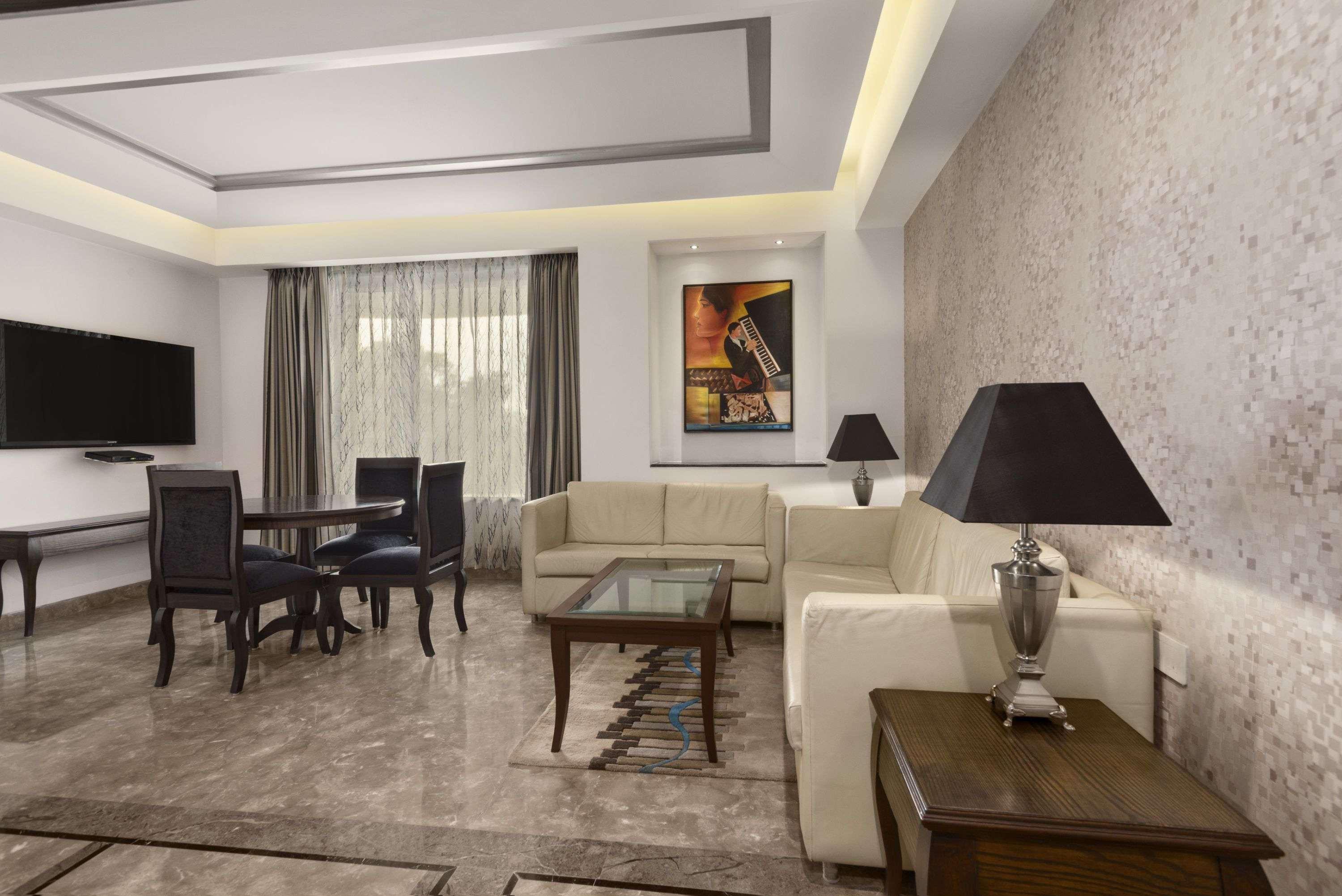 Ramada By Wyndham Jalandhar City Center Exterior photo