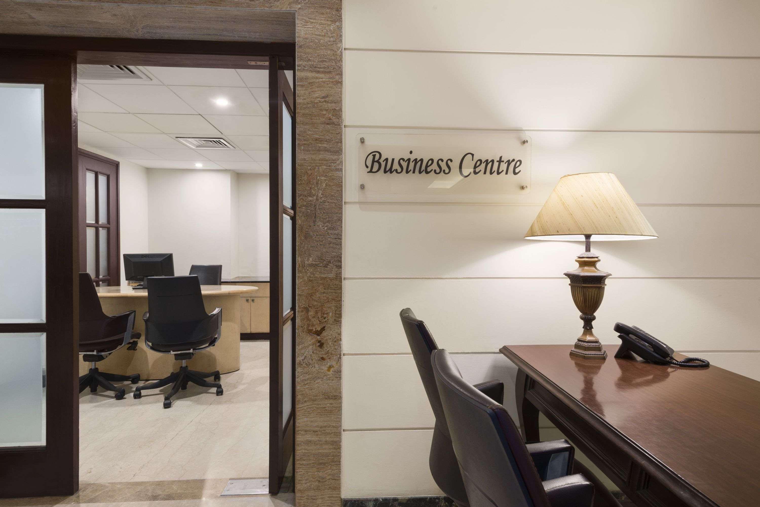 Ramada By Wyndham Jalandhar City Center Exterior photo