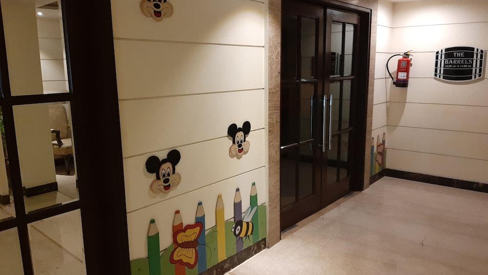 Ramada By Wyndham Jalandhar City Center Exterior photo