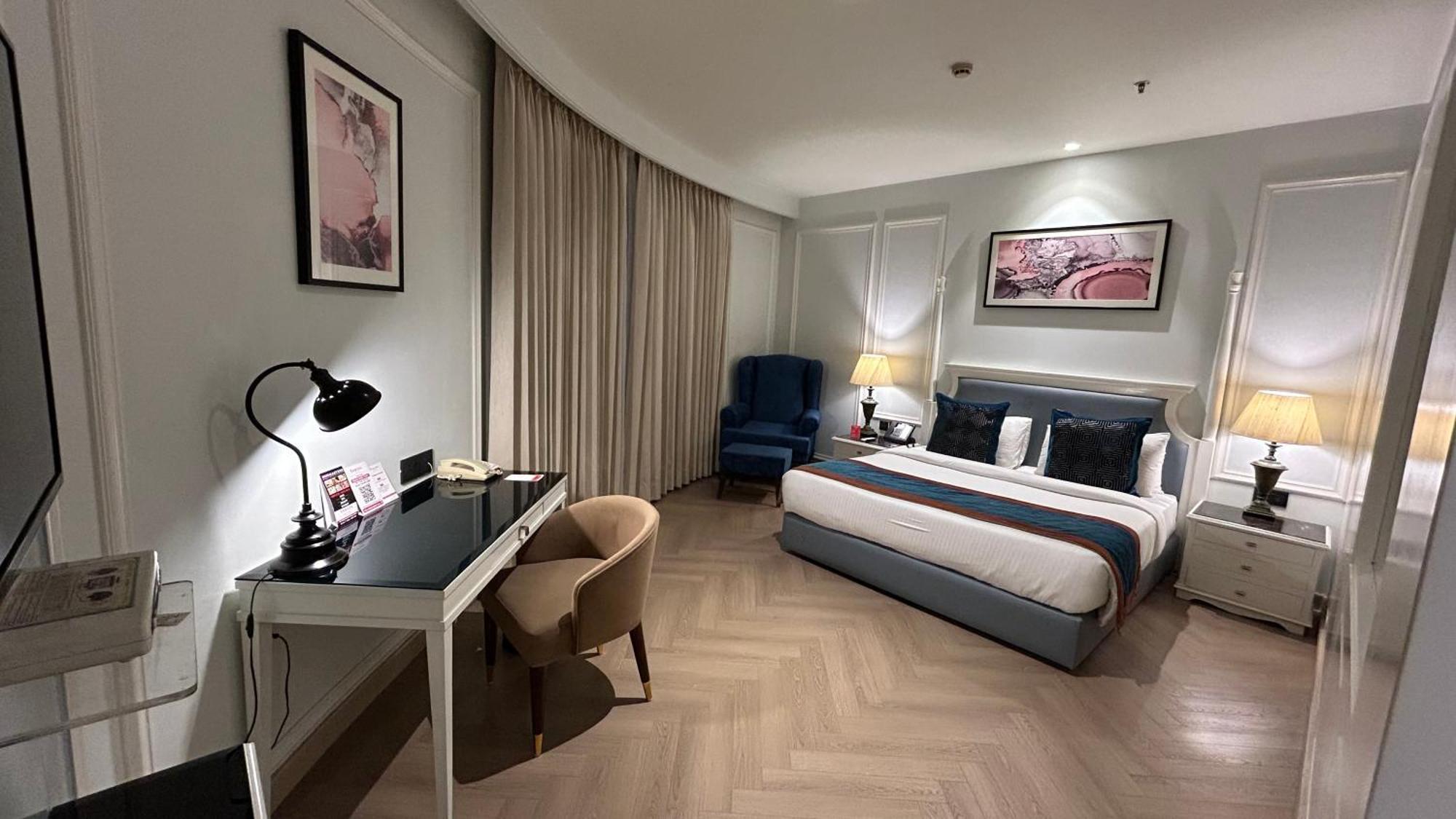 Ramada By Wyndham Jalandhar City Center Exterior photo